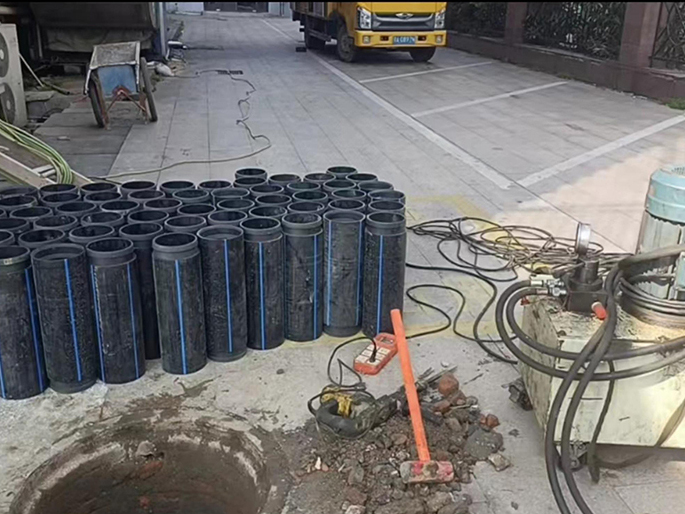 龙川PE置换管厂家 DN315置换管 非开挖管短管置换